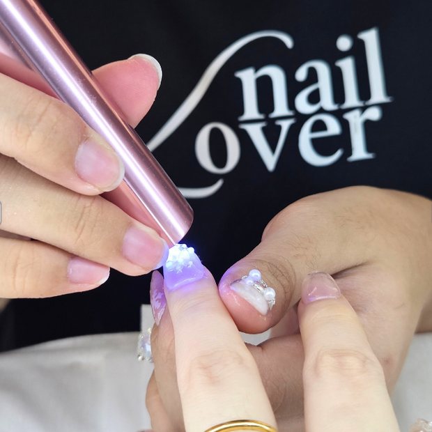 UV gel application